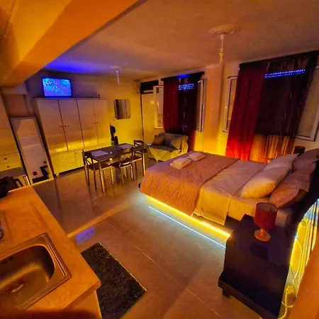Acropolis Echoes Apartment-2